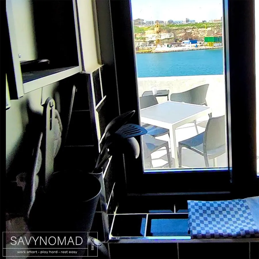 Apartment Cabin 4 Savynomad Harbour Residences Wow Views Cospicua Malta